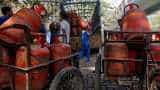 LPG gas price hike: Cylinder rates increased by Rs 42.50;  even these users must pay extra Rs 2.08 