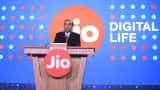 Jio attracts Softbank: Japanese Bank may invest $2-3 billion in Mukesh Ambani's RJio's deleverages business