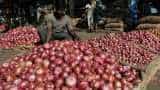 Government creating 50,000 tonne of onion buffer to curb price rise