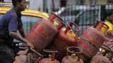 Buy LPG cylinders at cheaper rates; know how to get discount from Indane, HP and Bharat Gas 