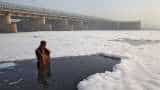 Delhi pollution: Now, Yamuna&#039;s frothy foam shocks all