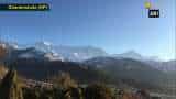 ‘Unaffected’ locals continue their day to day tasks in snow-clad Dharamshala ‘Unaffected’ locals continue their day to day tasks in snow-clad Dharamshala