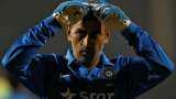 MS Dhoni's hairstylist turns bodyguard ahead of ad shoot