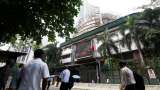 Stock Market Today: Sensex, Nifty fall by over 4% in opening trade Stock Market Today: Sensex, Nifty fall by over 4% in opening trade