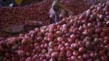 Onion prices drop by up to Rs 10/kg in consuming mkts on govt action against hoarding Onion prices drop by up to Rs 10/kg in consuming mkts on govt action against hoarding