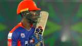 West Indies batsman who arrived in Pakistan wearing Mumbai Indians jacket plays in PSL with MI gloves; franchise trolled West Indies batsman who arrived in Pakistan wearing Mumbai Indians jacket plays in PSL with MI gloves; franchise trolled
