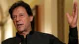 Uncanny resemblance! Pakistan PM Imran Khan lookalike riding rickshaw spotted; Twitter goes berserk over doppelganger - WATCH  