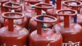 Rs 50 LPG Price Discount! IOCL announces cashback on Indane Gas Booking for these consumers from Amazon Pay Rs 50 LPG Price Discount! IOCL announces cashback on Indane Gas Booking for these consumers from Amazon Pay