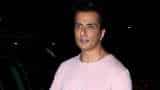 Good Samaritan Sonu Sood helps critically ill Covid-19 patient find proper hospital, gets him airlifted to Hyderabad Good Samaritan Sonu Sood helps critically ill Covid-19 patient find proper hospital, gets him airlifted to Hyderabad