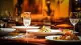 Aapki Khabar Aapka Fayda: Service Charge Added To Your Bill? Here's What You Can Do Aapki Khabar Aapka Fayda: Service Charge Added To Your Bill? Here's What You Can Do