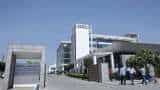 HCL Tech share hits 52-week low on disappointing margin; what should investors do? Here's what brokerages recommend HCL Tech share hits 52-week low on disappointing margin; what should investors do? Here's what brokerages recommend