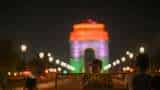 India Gate Independence Day 2022 celebrations: Iconic monument lights up in Tricolour lights on 15 August - Images 