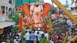 Ganesh Chaturthi: What Is The Atmosphere In The Ganesh Pandal At Andheri? Watch This Video For Details