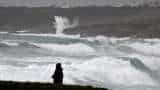 Heavy rain likely to pound West Bengal as cyclone threat looms large Heavy rain likely to pound West Bengal as cyclone threat looms large