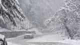 Heavy Snowfall Continues In Jammu Kashmir And Ladakh, IMD Issues Snowfall Alert Till 25th January