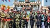 Republic Day 2023: BSF Exchange Sweets With Pakistan Rangers At Int&#039;l Border In J-K