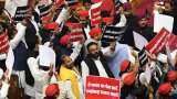 UP Budget Session: Samajwadi Party Disrupts Governor's Address With 'Go Back' Slogans UP Budget Session: Samajwadi Party Disrupts Governor's Address With 'Go Back' Slogans