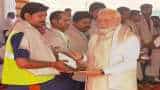 PM Modi felicitates labourers during new Parliament&#039;s inauguration ceremony; who are these labourers