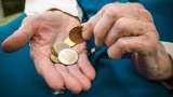 Apki Khabar Apka Fayda: Do not take tension of money in old age, see the options of saving in this report. Apki Khabar Apka Fayda: Do not take tension of money in old age, see the options of saving in this report.
