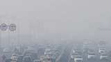 Delhi Weather News: Parts of city witness moderate fog on Monday morning