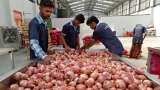 Govt allows export of onion to Bangladesh, UAE with riders