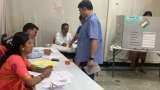 15.93% turnout till 11 am in Maharashtra; CM Shinde, Uddhav, Raj Thackeray cast vote