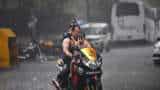Delhi weather news: Heavy rain causes chaos in city; severe waterlogging, traffic congestion reported Delhi weather news: Heavy rain causes chaos in city; severe waterlogging, traffic congestion reported