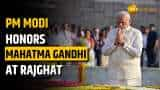 Modi Pays Tribute to Gandhi at Rajghat 