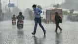 Dense fog covered parts of Rajasthan; rain, hailstorms &amp; cold waves are expected in coming days