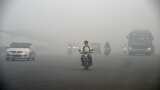 Delhi Pollution: Air quality in national capital remains &#039;very poor&#039; amid cold wave