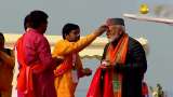 PM Modi Offers Prayers at Triveni Sangam