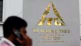 ITC shares hit fresh 52-week low; should investors buy the dip?