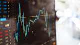 Final Trade: Sensex up 10 pts, Nifty closes at 22,550; midcap down 1%, smallcap falls 2%