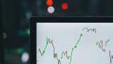 Mid-market trade: Nifty drops up to 250 pts from day&#039;s high; IT stocks bleed