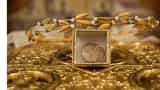 Gold financiers trade mixed after RBI draft on gold loans; Muthoot Finance slips up to 8% after brokerage downgrade