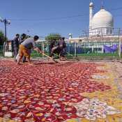 Kashmir’s carpet artisans claim to have made Asia’s largest hand-knotted carpet