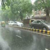 Delhi weather today: Weather office predicts light-intensity rain in the city and surrounding areas