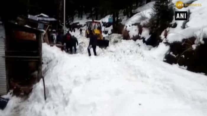 Snowfall blocks 609 roads, disrupts power and water supply in Himachal Pradesh