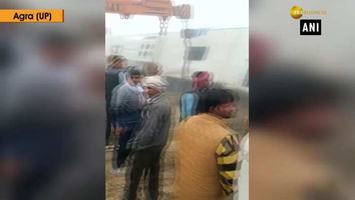 Agra-Lucknow Expressway accident: Bus turns turtle, 2 dead