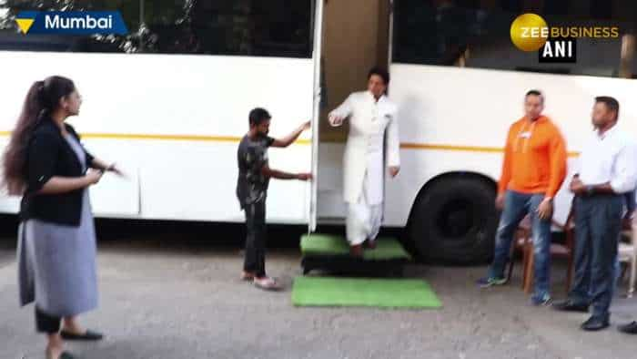 Shah Rukh Khan snapped in all white pathani suit in Mumbai