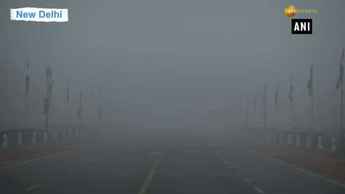 Delhi wakes up to foggy morning