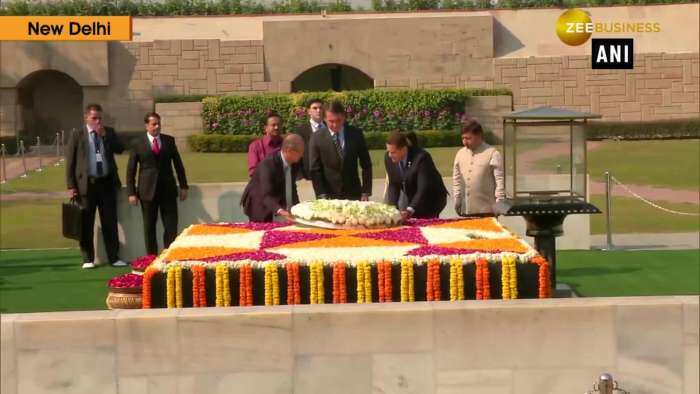 President Bolsonaro pays tribute to Mahatma Gandhi at Raj Ghat 