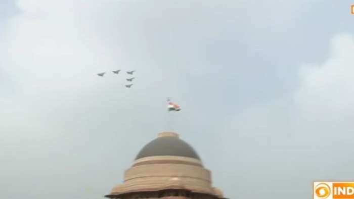 Republic Day 2022: In pics! Check out how 5 Rafale aircraft of Indian Air Force formed arrowhead &#039;Vinaash&#039; formation 