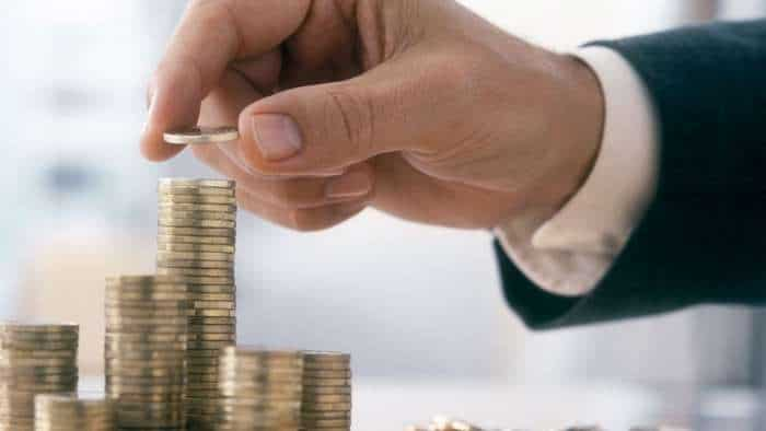 Money Guru: FD or Debt Funds? Where is the investment beneficial for small goals?