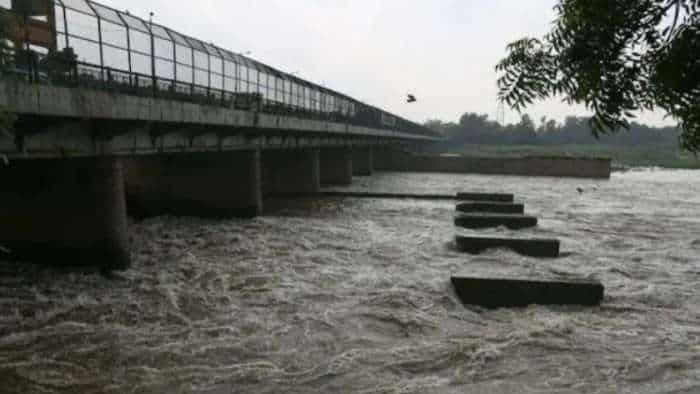 UP: Water Levels Of Yamuna, Betwa Rivers Increase, Watch Current Situation Of UP In This Video