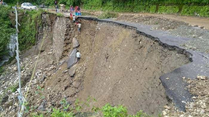 Massive Landslide In Uttarakhand Causes Huge Traffic Jam On National Highway 