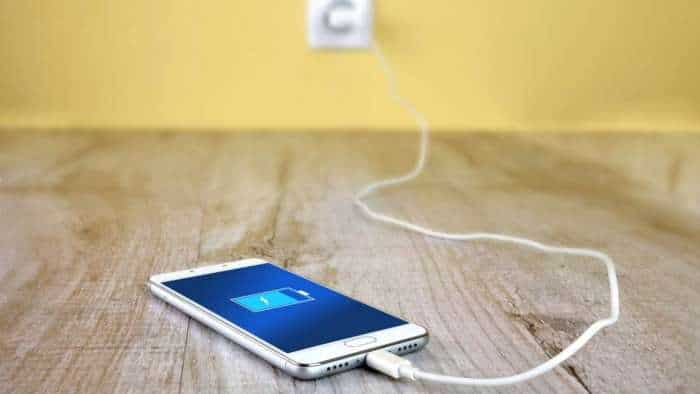 India 360: Beware! Do You Recharge Your Phone Battery At Public Charging Stations? It May Leave Your Bank A/c Empty