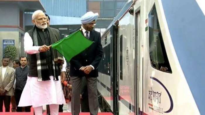 PM Modi Inaugrated New Vande Bharat Train From Gandhinagar To Mumbai