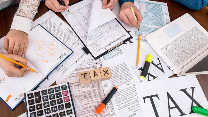 Money Guru: Common ITR Form Will Make Tax-Filing Easier ! What Benefits Taxpayers Will Get? Know From Experts 