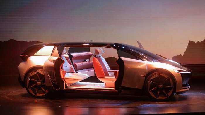 Anil Singhvi&#039;s wealth creation pick: Tata Motors has vision, capacity to be India&#039;s Tesla
